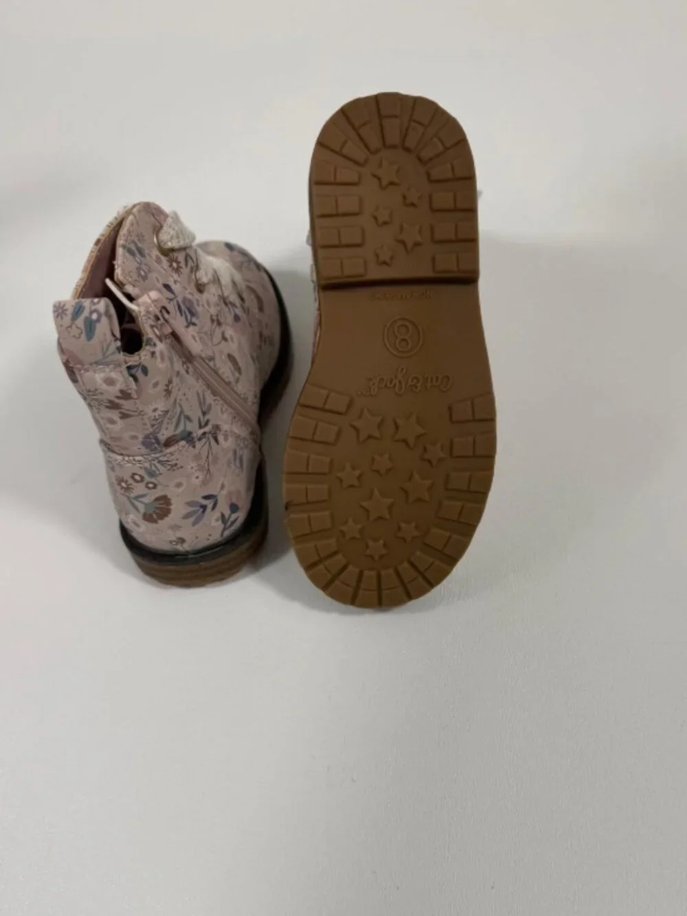 Cat and Jack beige Giovanna girls boots size 8